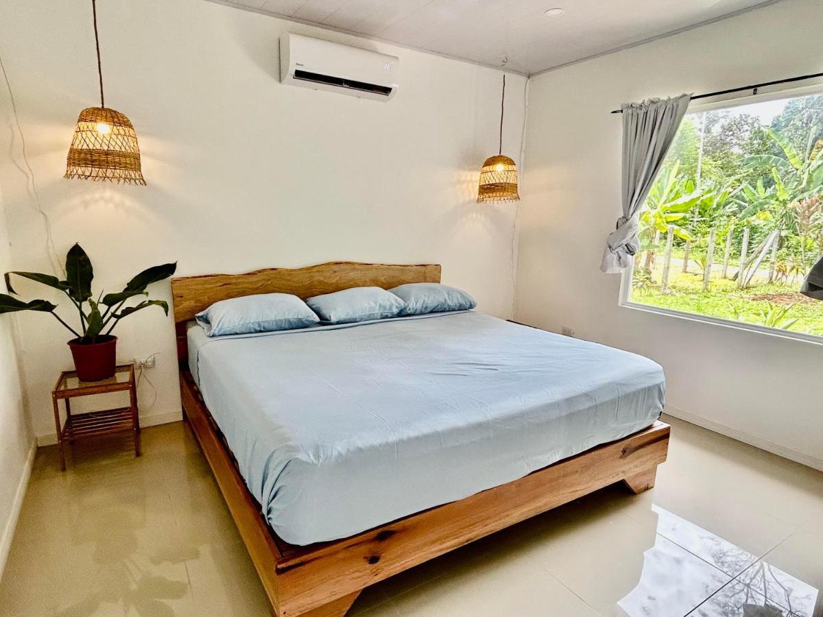 Casa Martin Cahuita Charming Spanish Home Kültér fotó